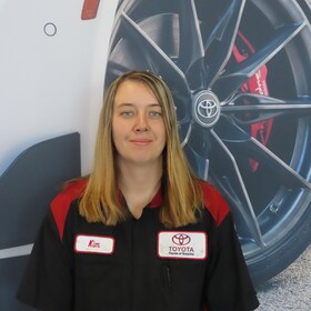 Staff member Kim Smith from ID_725d1e50c42a