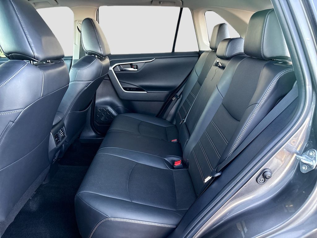 2022 Toyota RAV4 Limited - Photo 21