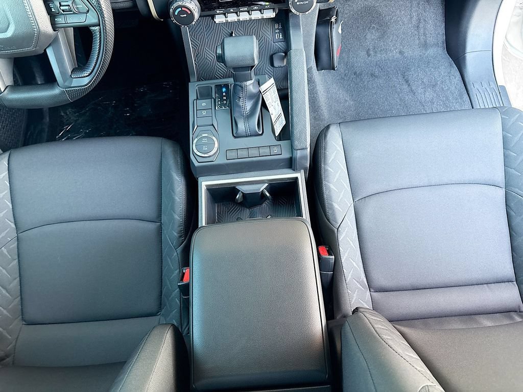 2026 Toyota Tacoma SR5 - Photo 16