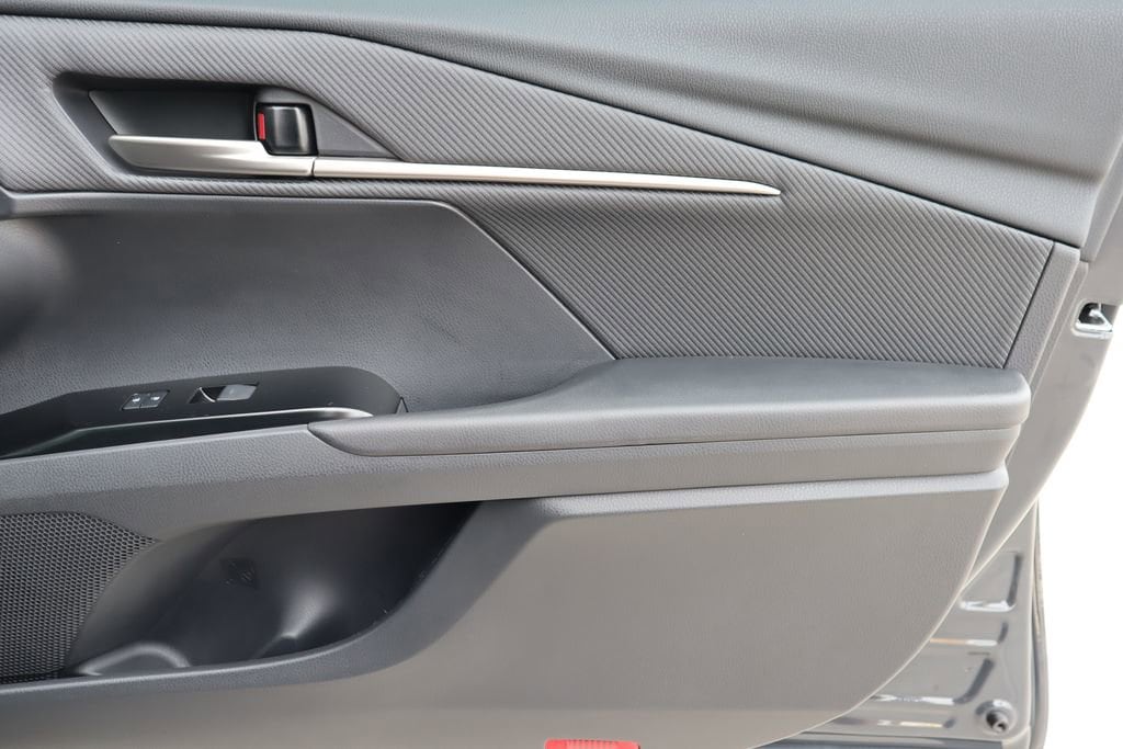 2026 Toyota Camry SE - Photo 24