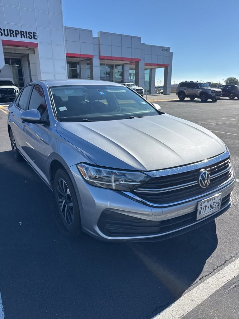 2022 Volkswagen Jetta 1.5T S photo 2