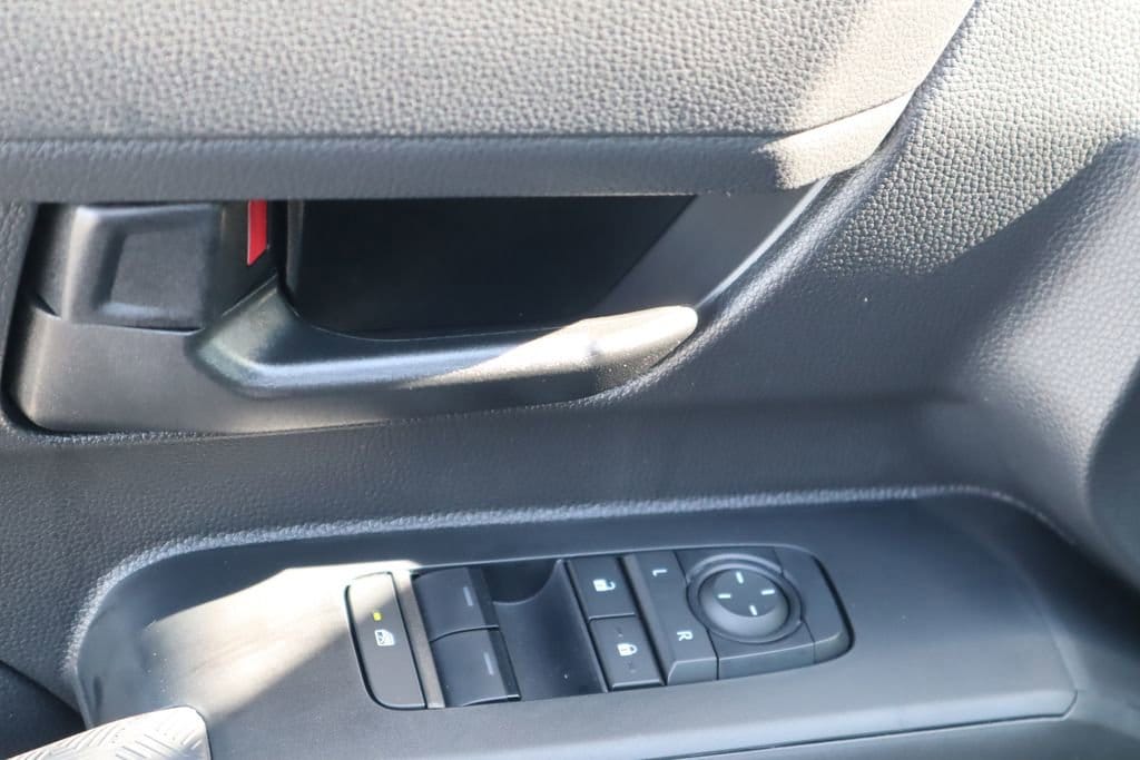 2026 Toyota Tacoma SR5 - Photo 20