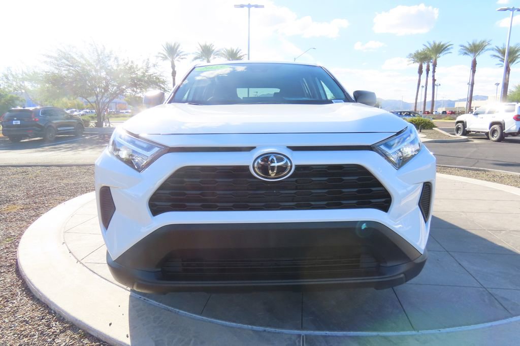2025 Toyota RAV4 LE photo 2