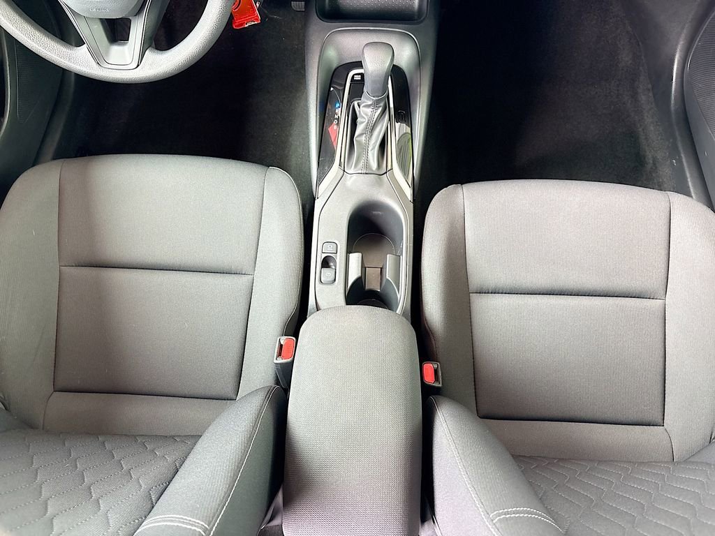 2025 Toyota Corolla LE - Photo 16
