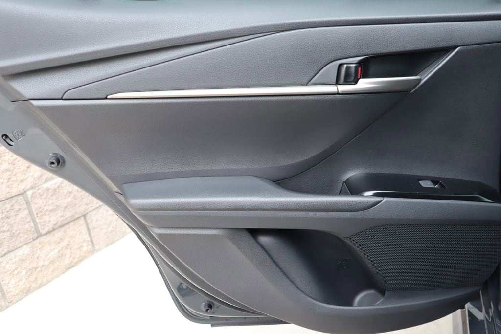 2026 Toyota Camry SE - Photo 25