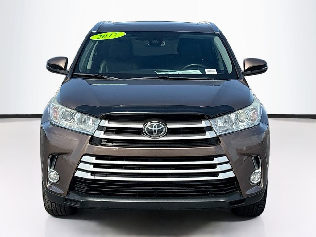 Used 2017 Toyota Highlander XLE SUV