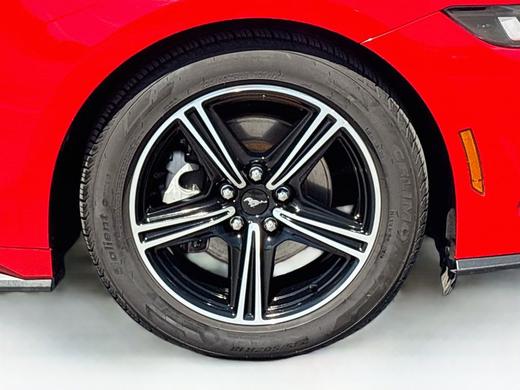 2024 Ford Mustang EcoBoost - Photo 29