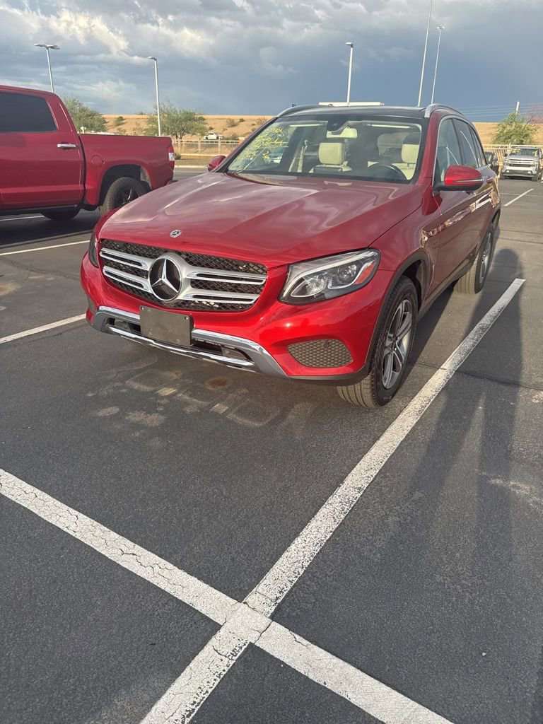 2019 Mercedes Benz GLC 350e photo 2