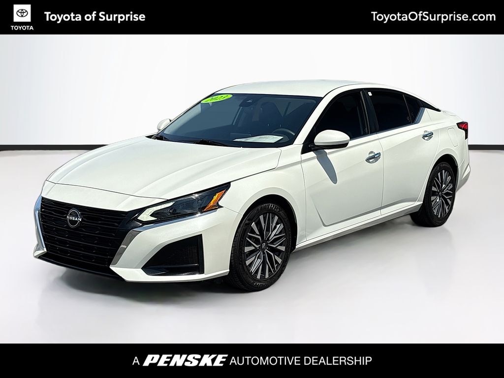 Used 2023 Nissan Altima 2.5 SV Sedan