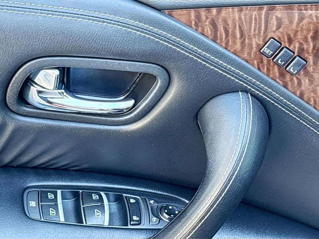 2017 Nissan Armada Platinum - Photo 24