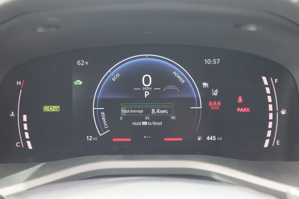 2026 Toyota Camry SE - Photo 30