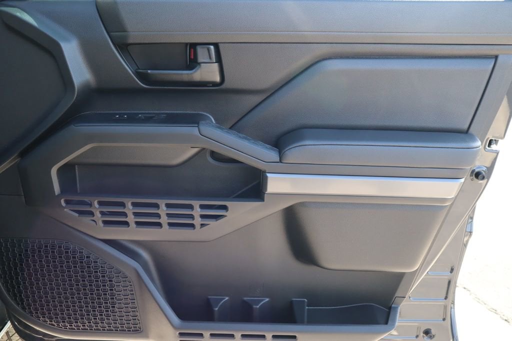 2026 Toyota Tacoma SR5 - Photo 22