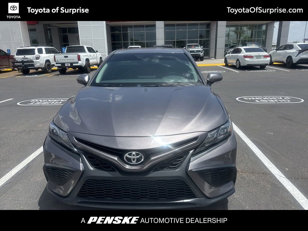 2024 Toyota Camry SE's photo