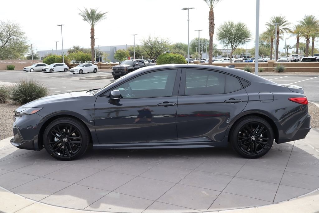 2026 Toyota Camry SE - Photo 8