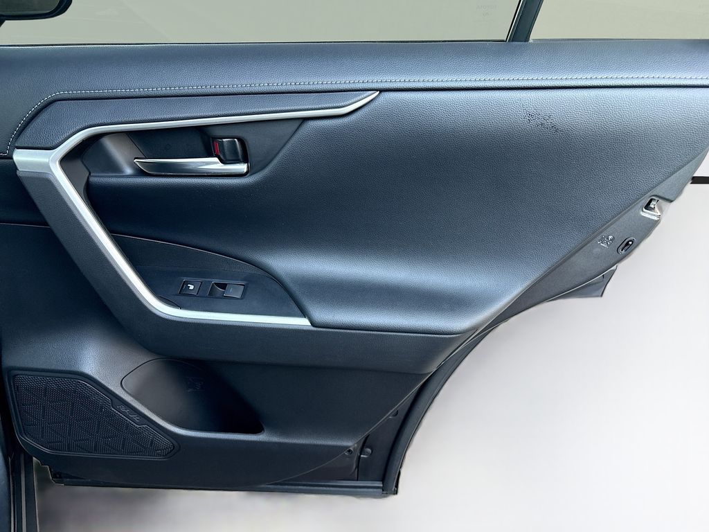 2022 Toyota RAV4 Limited - Photo 27