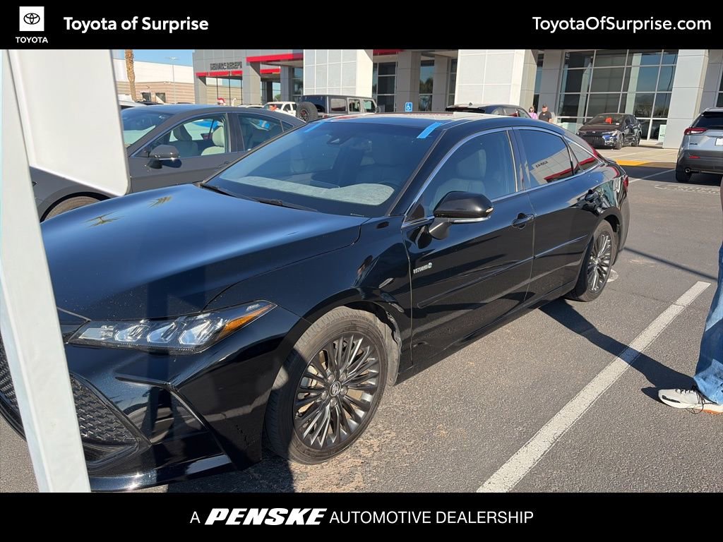 2019 Toyota Avalon XSE's photo
