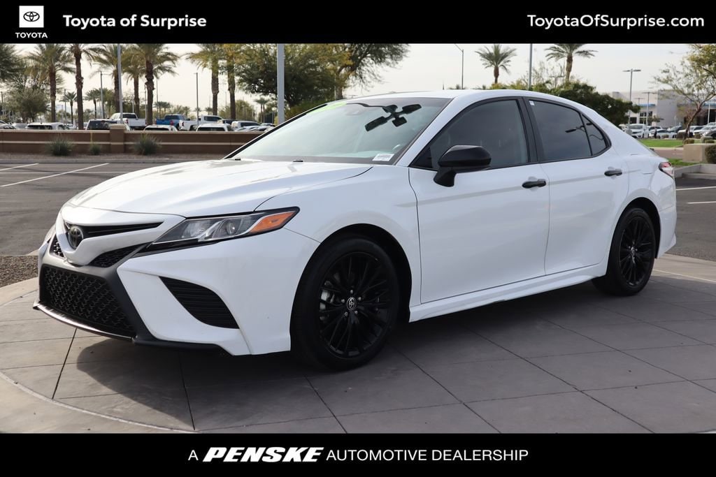 2020 Toyota Camry SE Nightshade