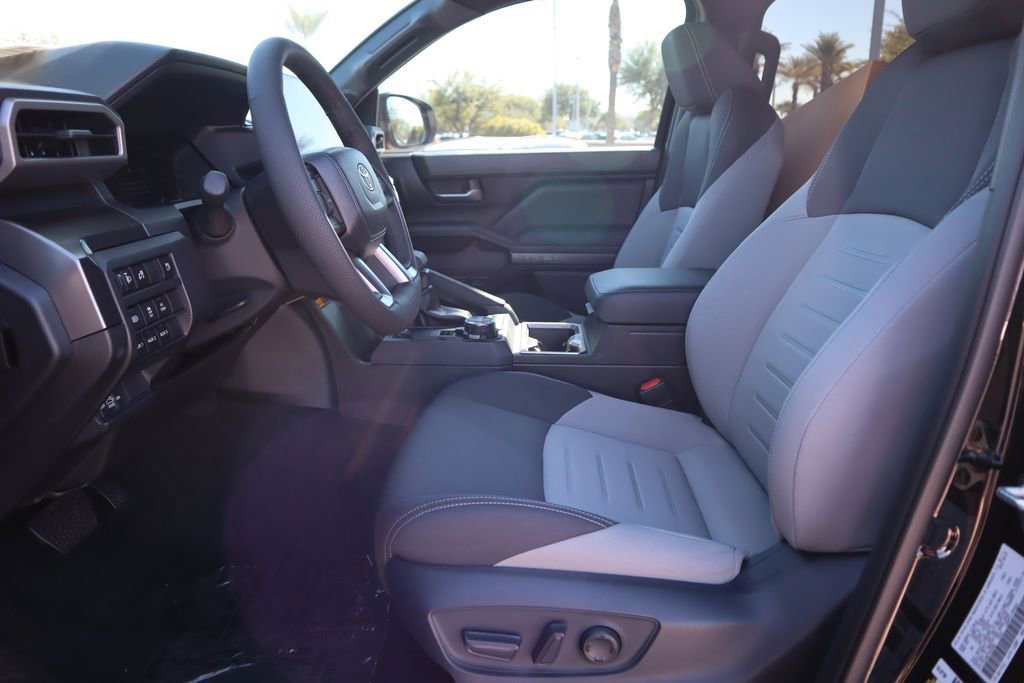 2025 Toyota Tacoma TRD Off Road - Photo 18