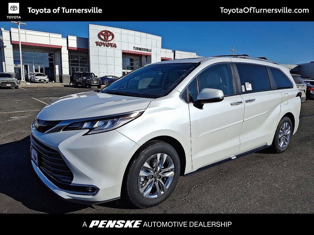 New 2026 Toyota Sienna Limited 7 PASSENGER
