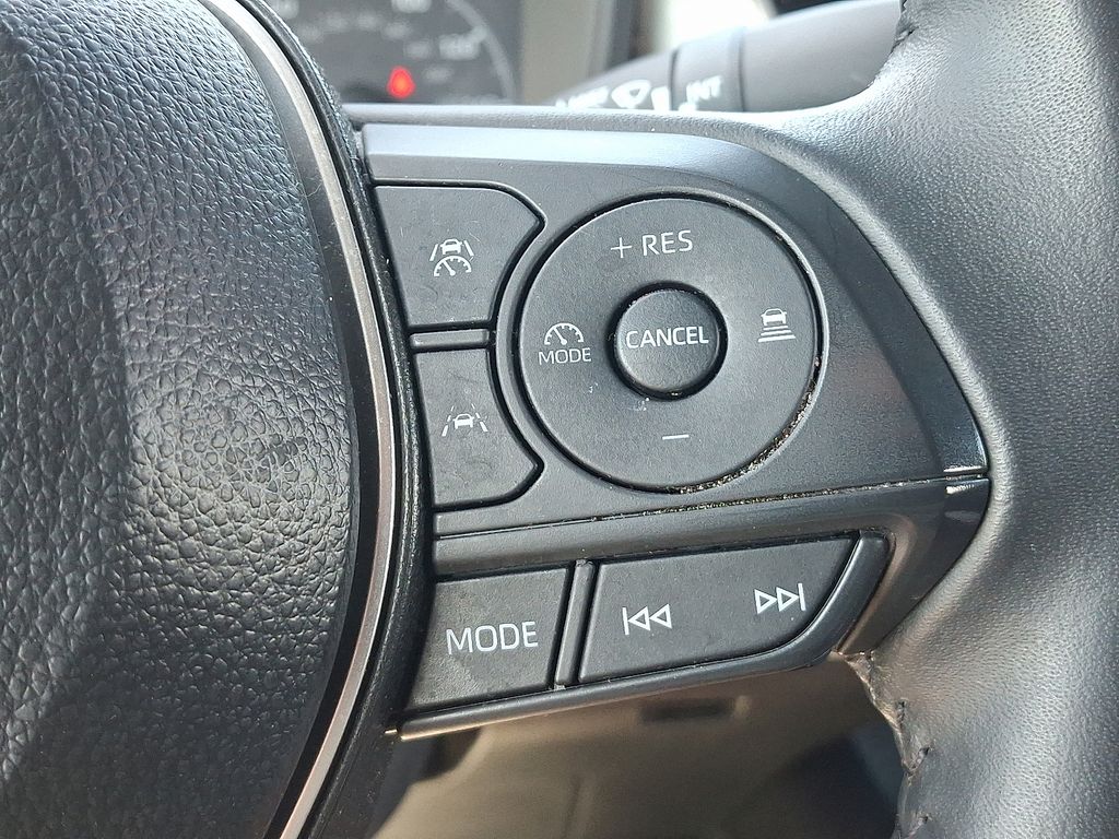 2025 Toyota Corolla SE - Photo 22