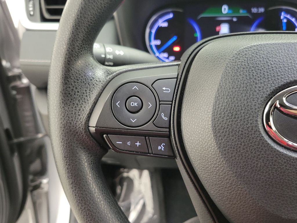 2025 Toyota RAV4 XLE - Photo 33
