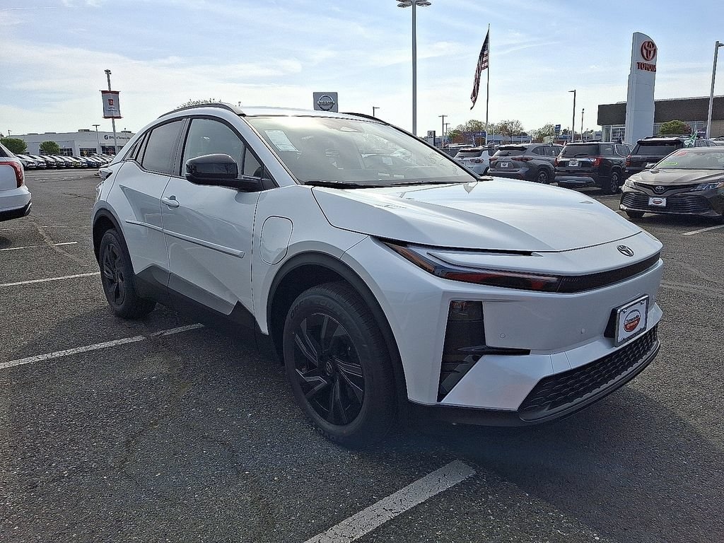 New 2026 Toyota C-HR SE SE AWD