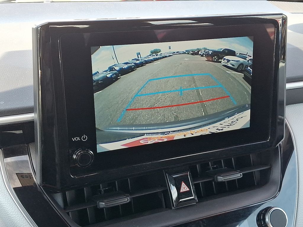 2025 Toyota Corolla SE - Photo 18
