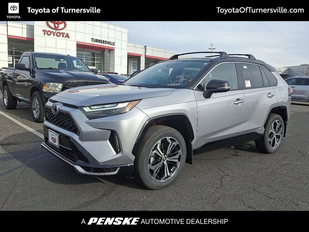 2025 Toyota RAV4 XSE's photo