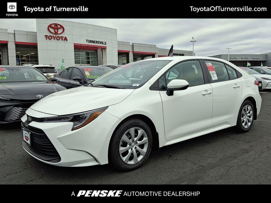 2026 Toyota Corolla LE's photo