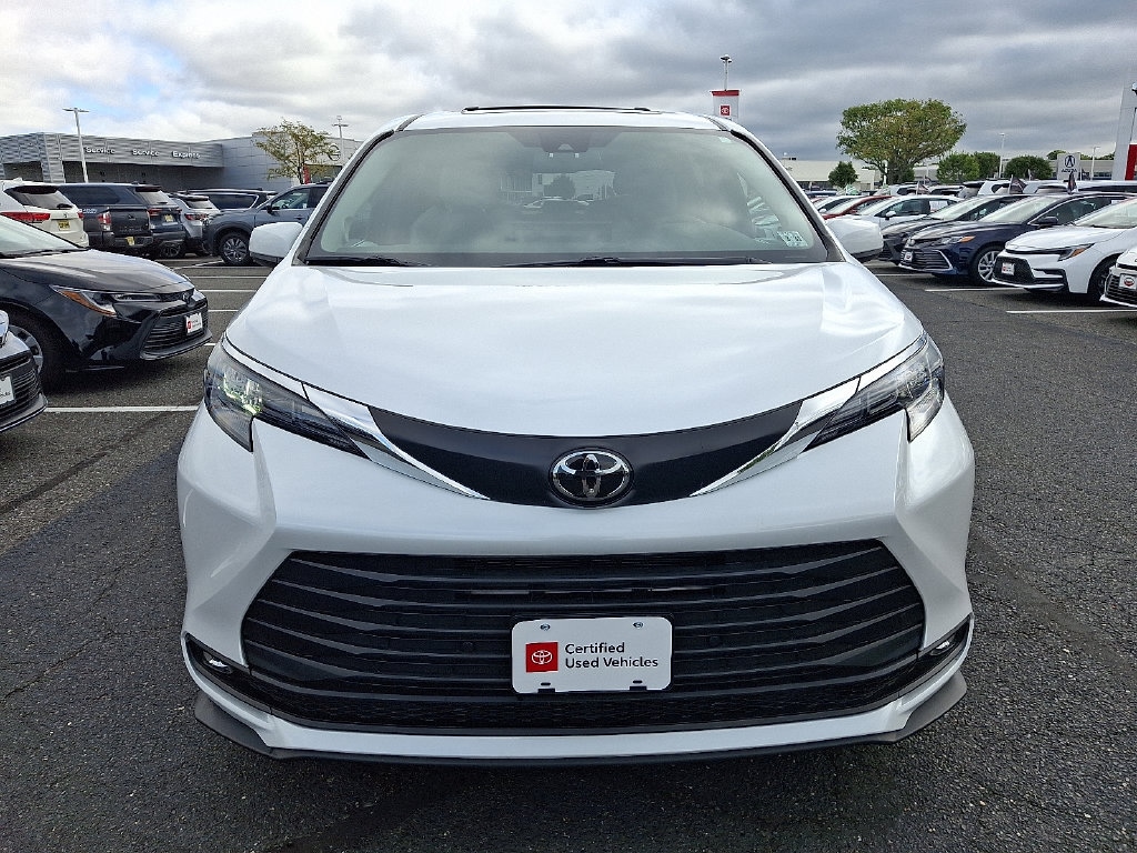 Certified 2026 Toyota Sienna XLE Van Passenger Van