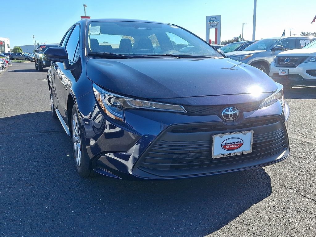 2026 Toyota Corolla LE photo 2