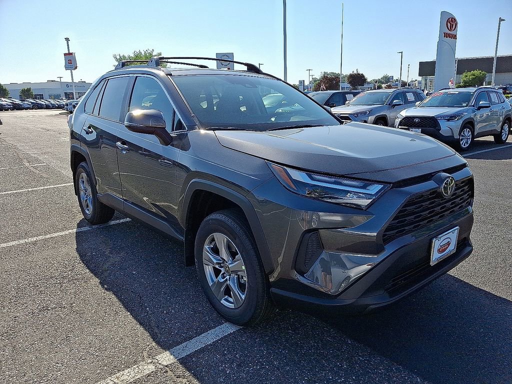 2025 Toyota RAV4 XLE photo 2