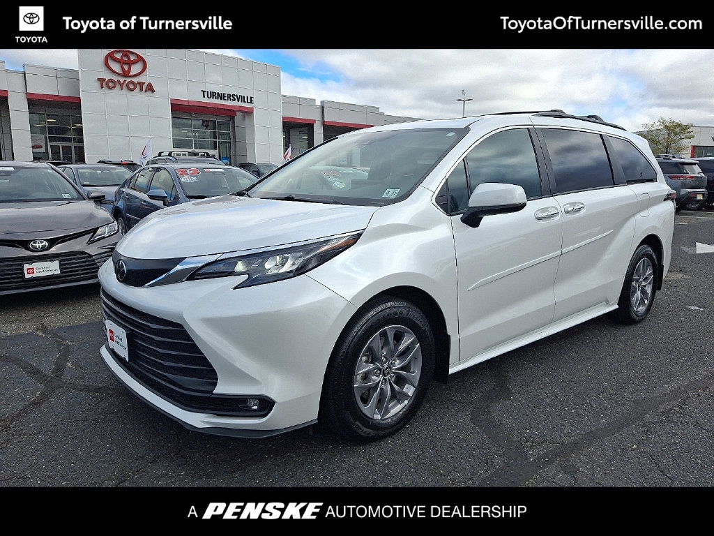 Certified 2026 Toyota Sienna XLE Van Passenger Van