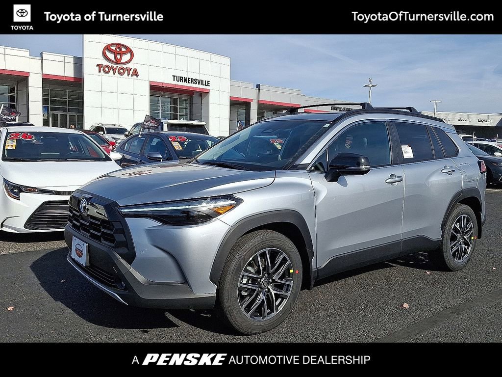 2026 Toyota Corolla Cross XLE's photo