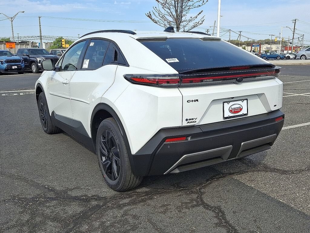 New 2026 Toyota C-HR SE SE AWD