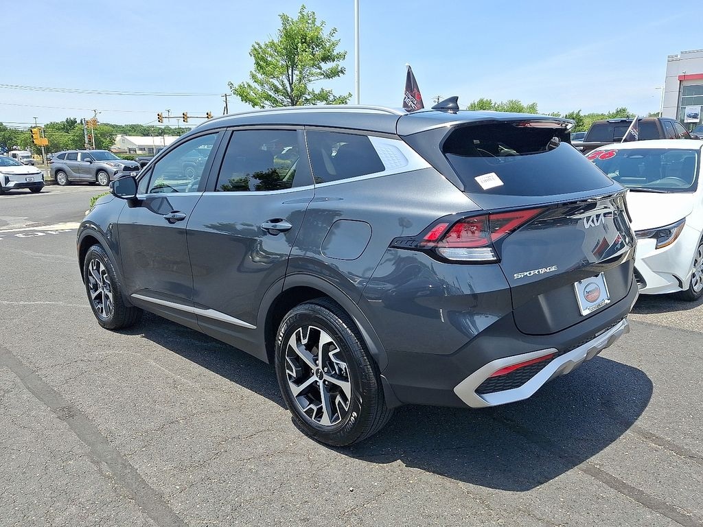 Used 2024 Kia Sportage EX SUV