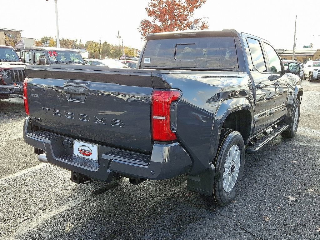 New 2025 Toyota Tacoma SR5 4X4 DOUBLE CAB