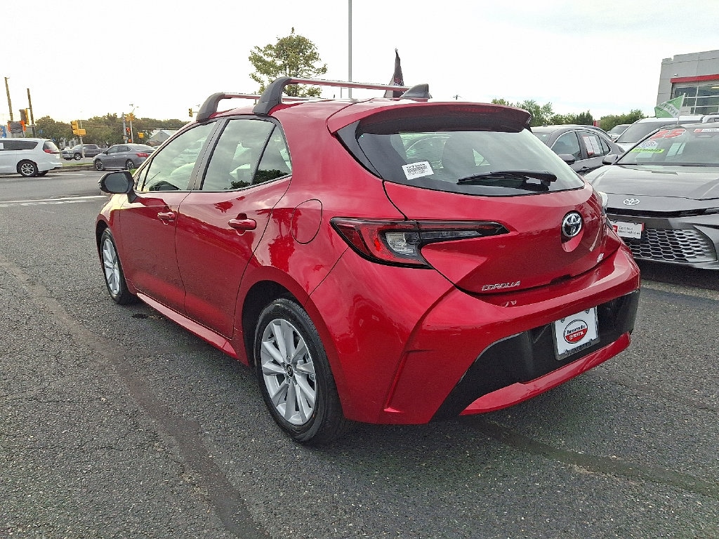 Used 2027 Toyota Corolla Hatchback SE Hatchback
