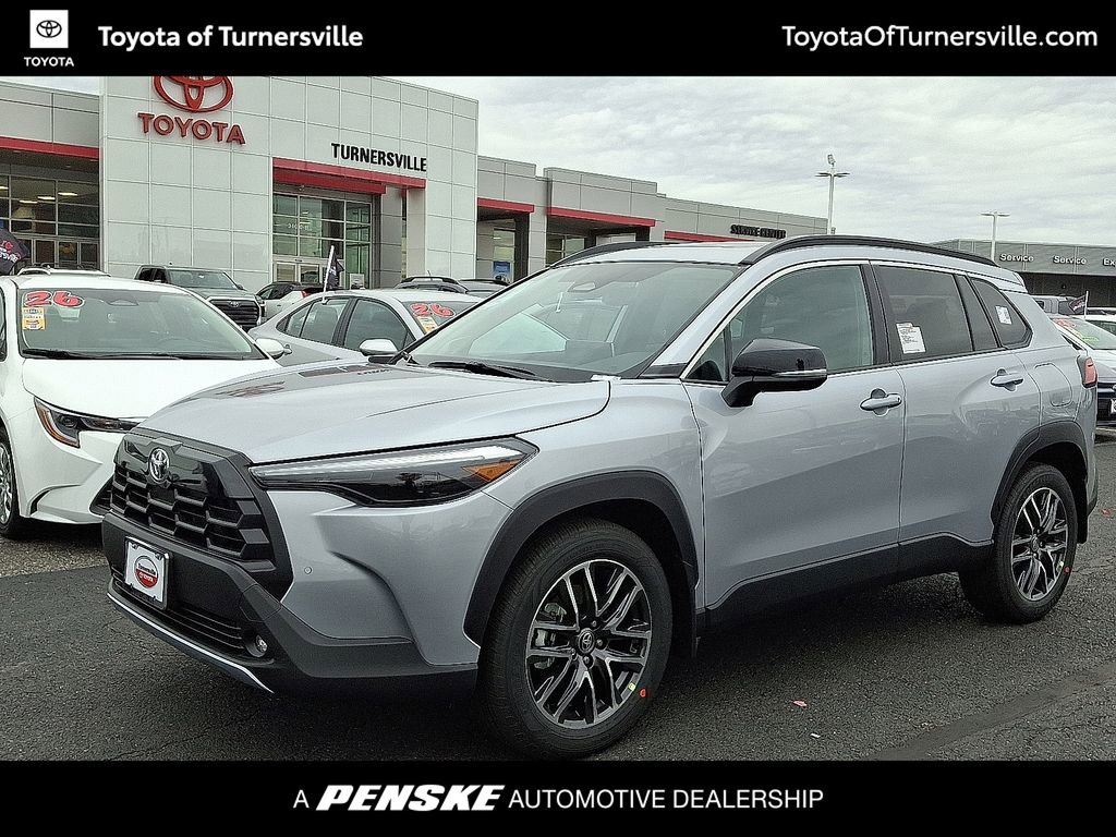 2026 Toyota Corolla Cross XLE's photo