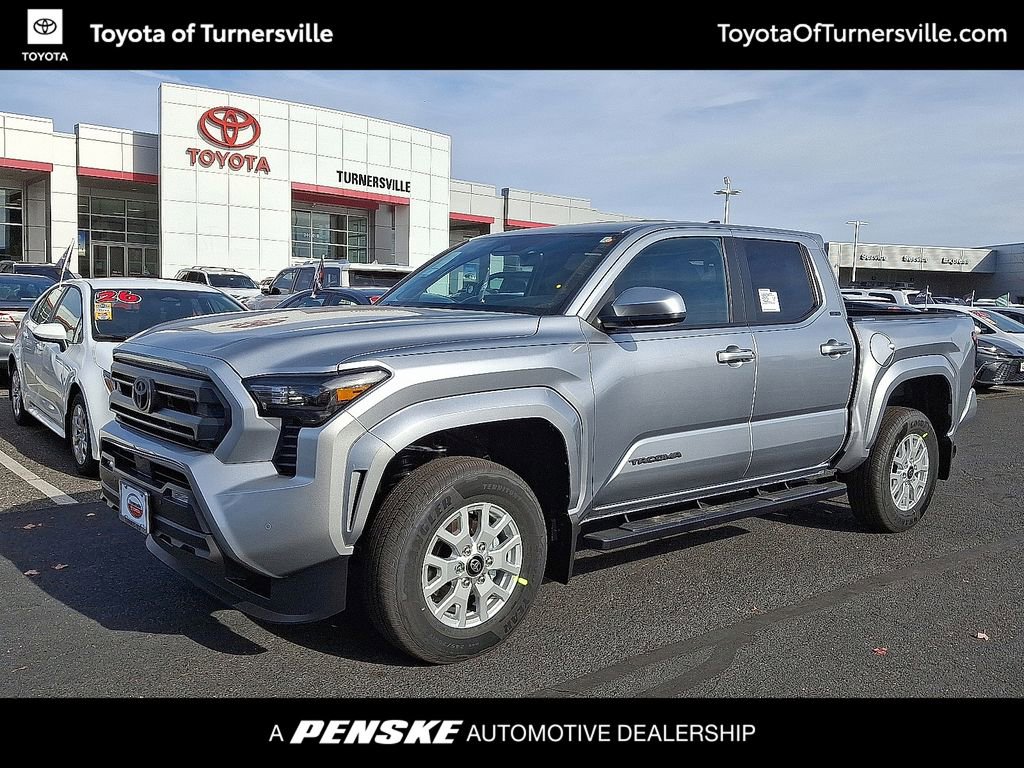 2025 Toyota Tacoma SR5's photo