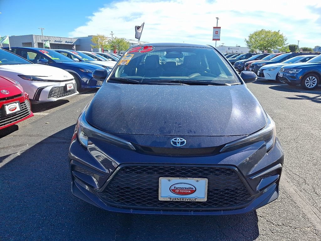 2025 Toyota Corolla SE photo 2