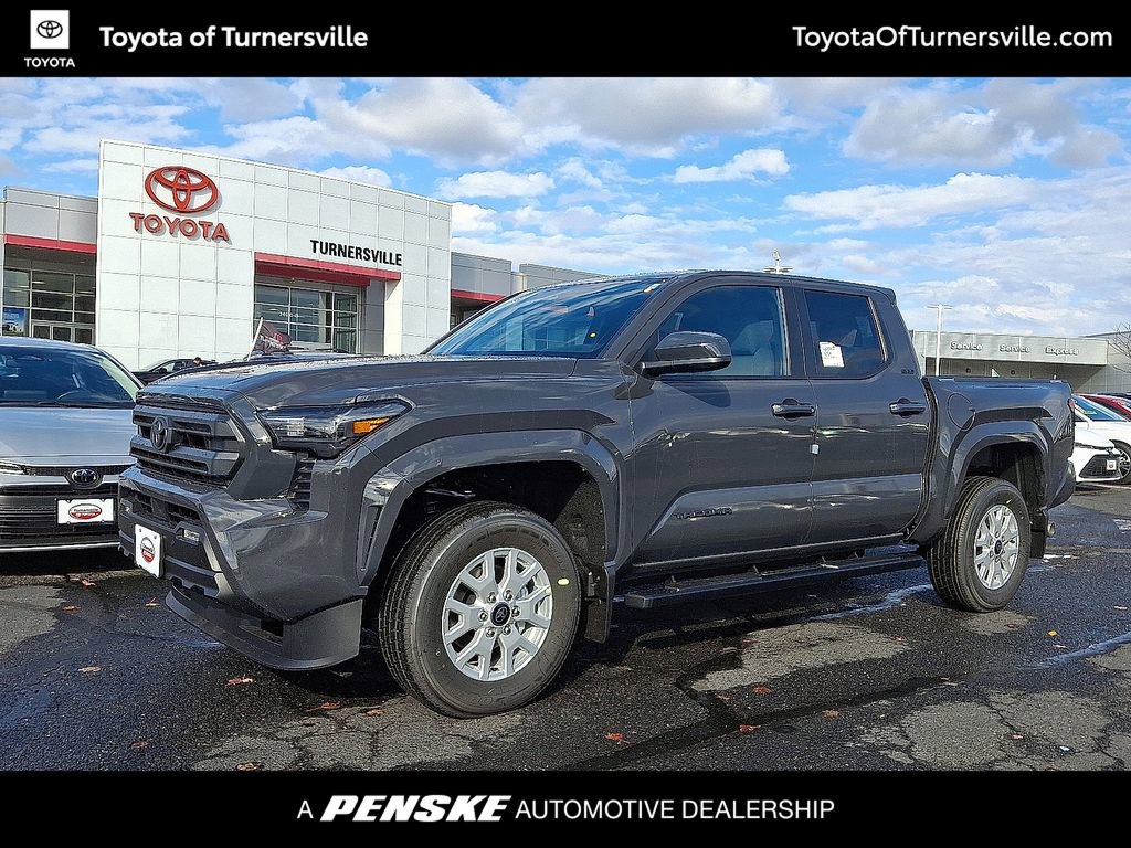 2025 Toyota Tacoma SR5's photo