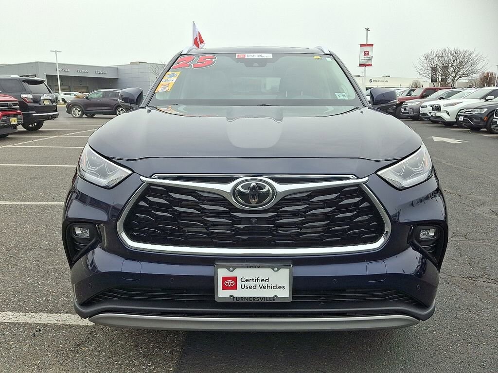 Certified 2025 Toyota Highlander Hybrid Platinum SUV