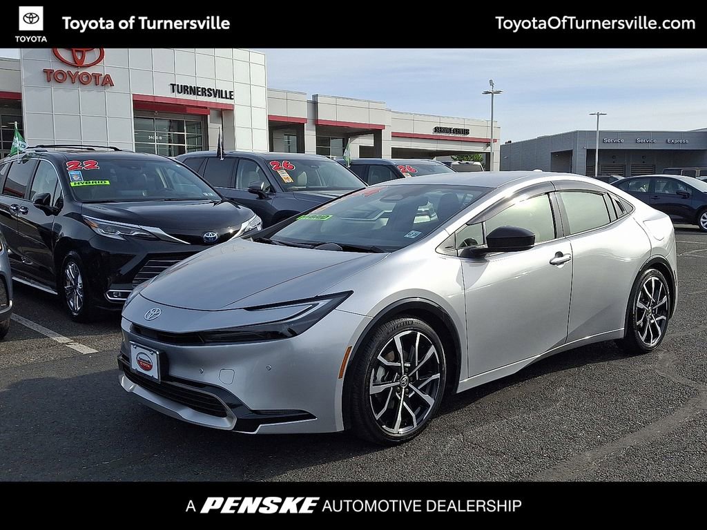 2024 Toyota Prius Prime XSE's photo
