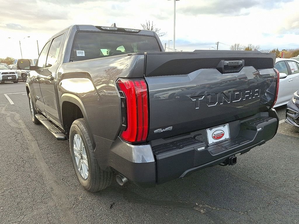New 2026 Toyota Tundra SR5 SR5 CREWMAX 5.5