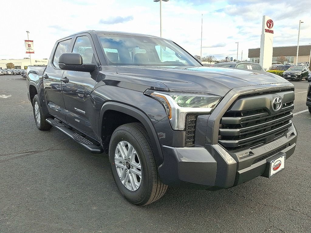 New 2026 Toyota Tundra SR5 SR5 CREWMAX 5.5