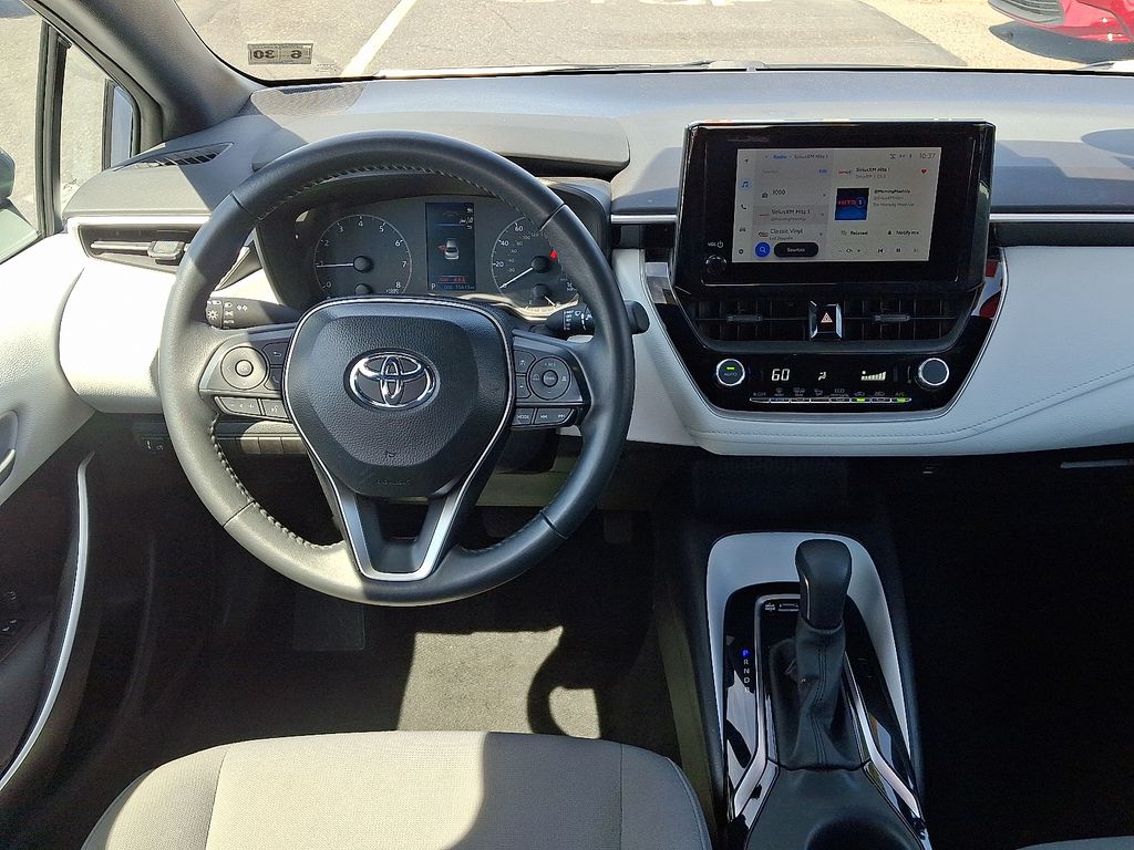 2025 Toyota Corolla SE - Photo 12