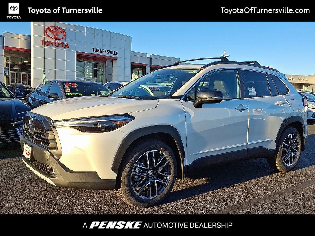 2026 Toyota Corolla Cross XLE's photo