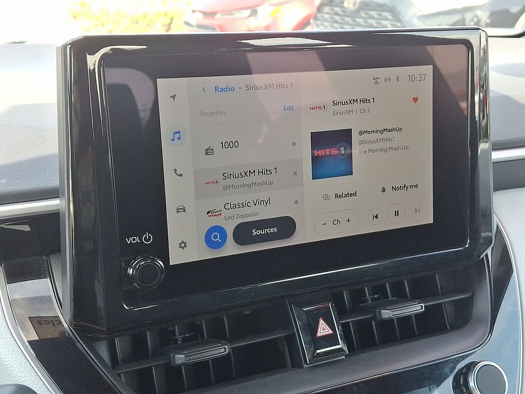 2025 Toyota Corolla SE - Photo 17