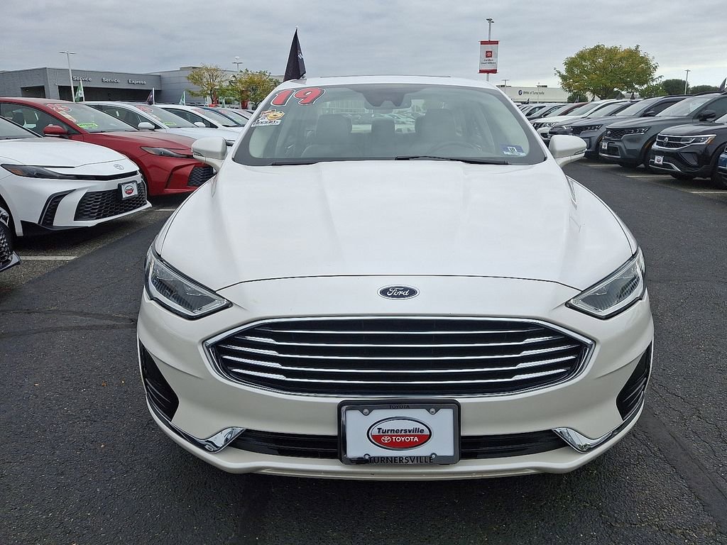 2019 Ford Fusion SEL photo 2